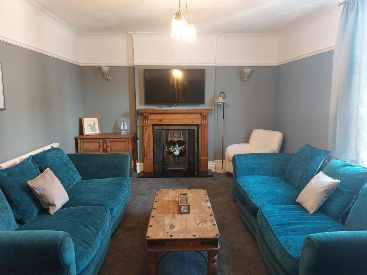 Llandudno Apartment, Quirky Pub With Tropical Beer Garden Exterior foto