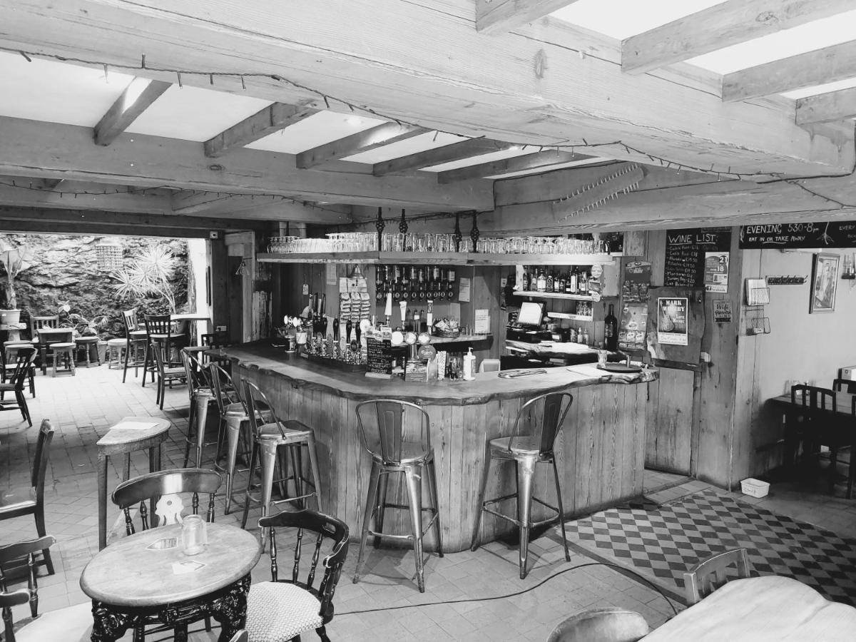Llandudno Apartment, Quirky Pub With Tropical Beer Garden Exterior foto